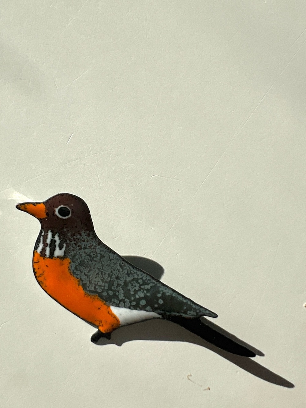 ‘70s Vintage Robin Bird Brooch • Artisan Enamel Pin • Realistic Woodland Jewelry